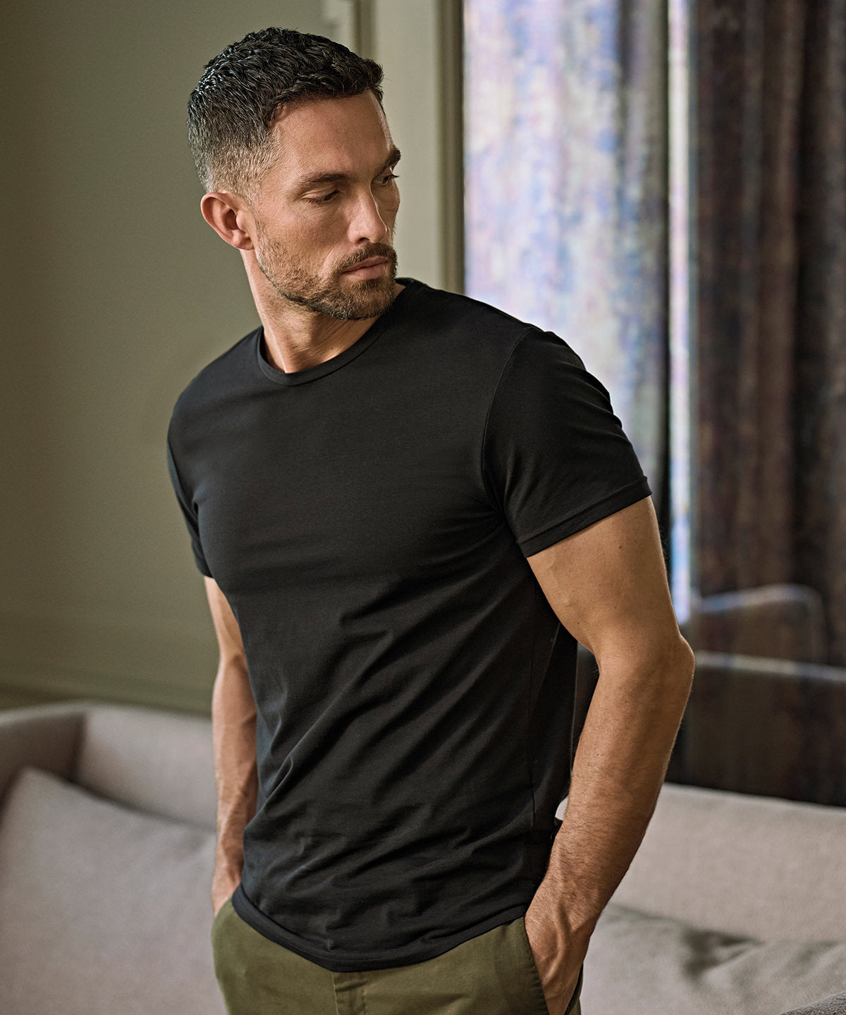 Tee Jays Stretch tee, lifestyle photo