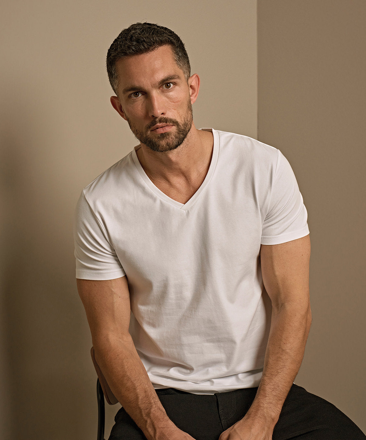 Tee Jays Stretch v-neck tee, lifestyle photo