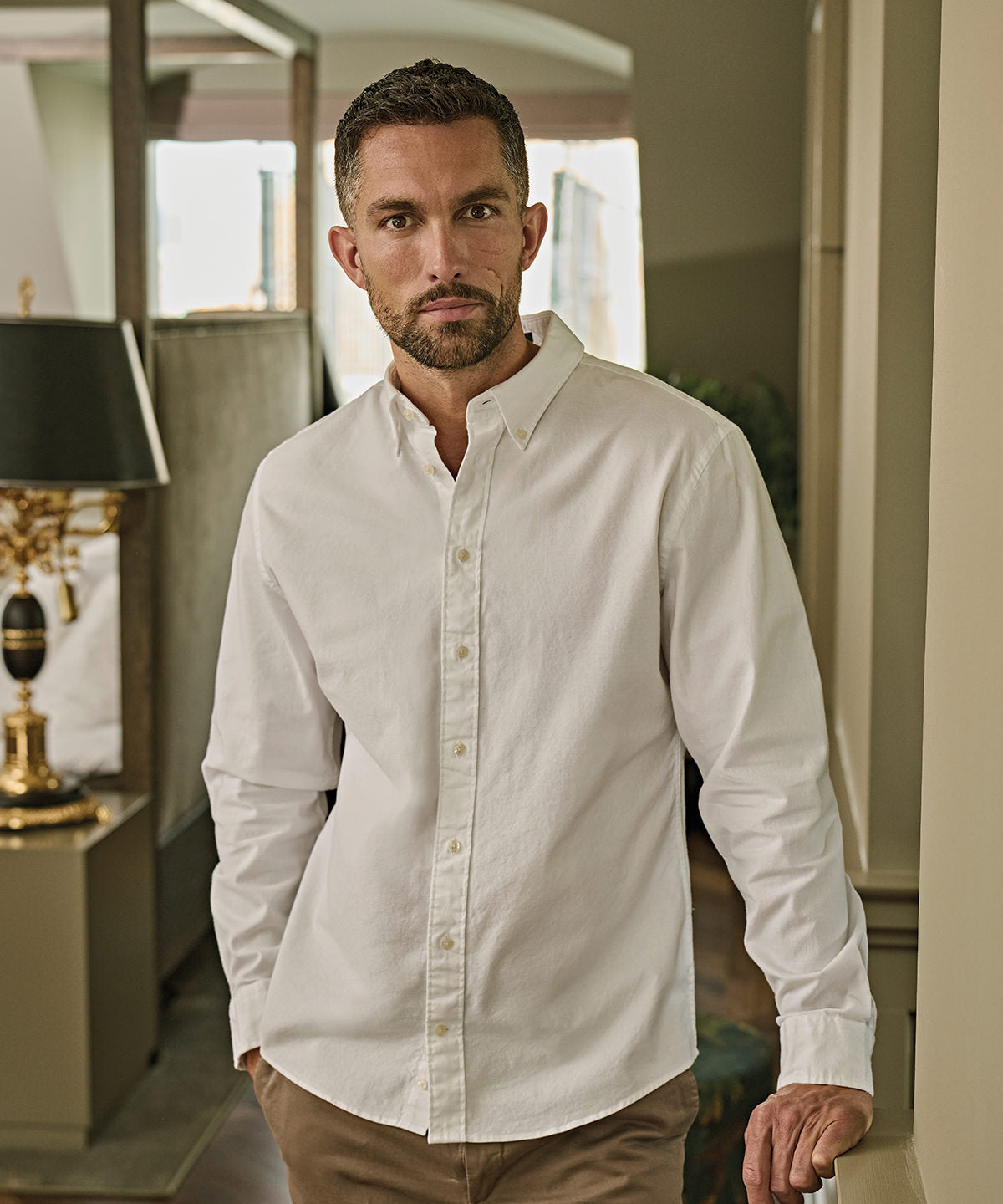 Tee Jays Perfect Oxford shirt, lifestyle photo