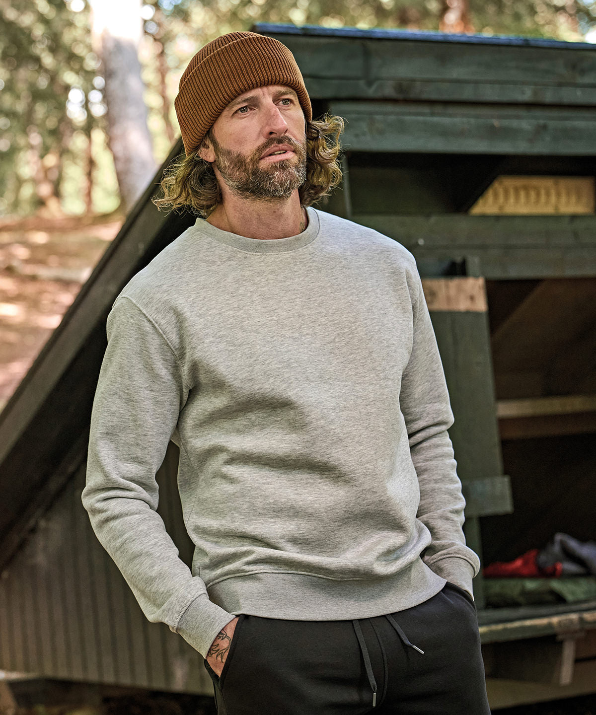Tee Jays Heavy sweatshirt, lifestyle photo