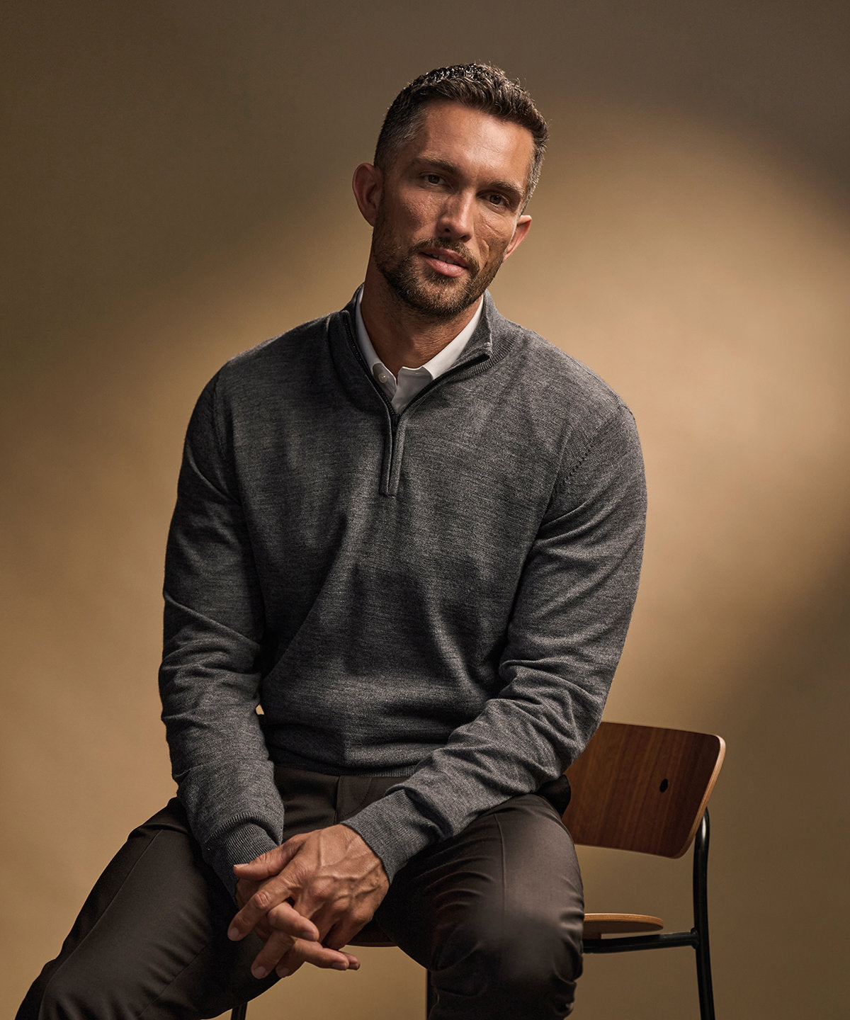 Tee Jays Half-zip, lifestyle photo