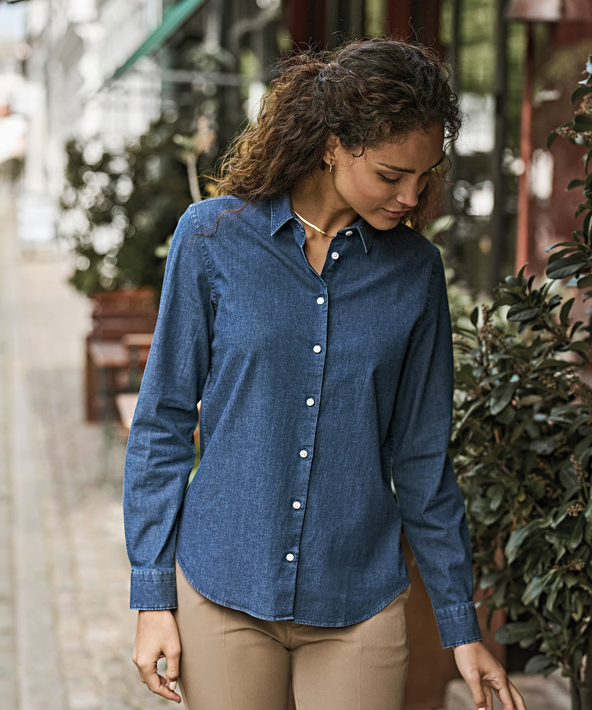 Tee Jays Women’s denim shirt, lifestyle photo