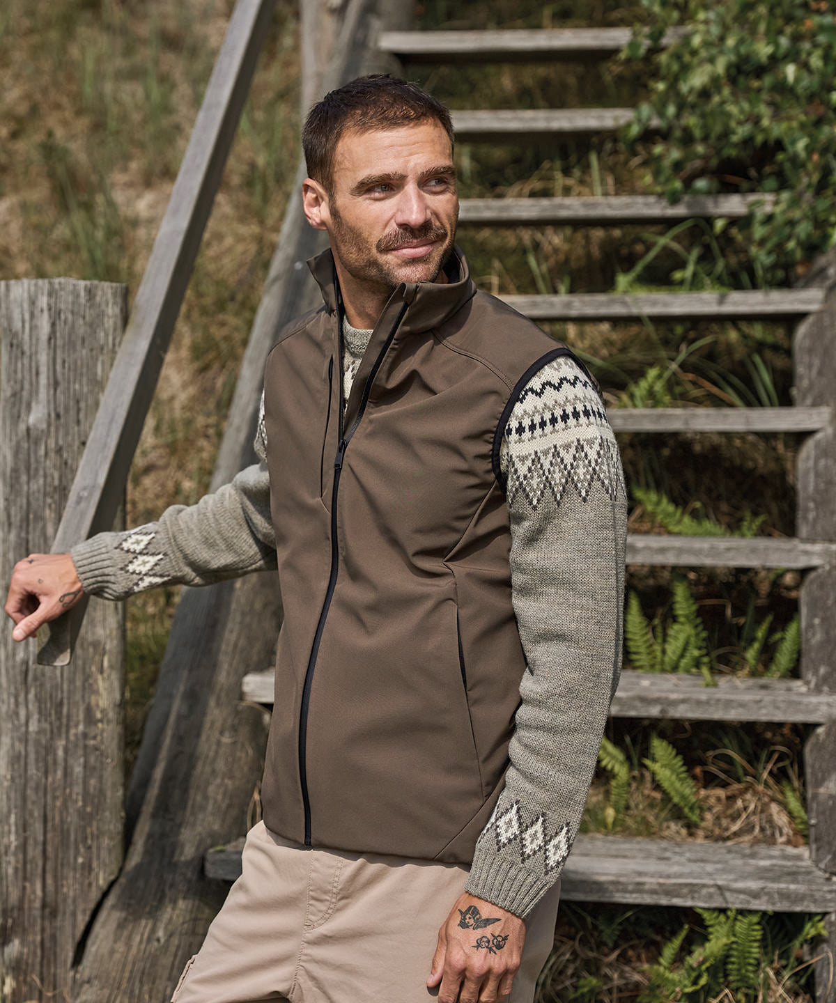 Tee Jays Performance softshell bodywarmer, lifestyle photo
