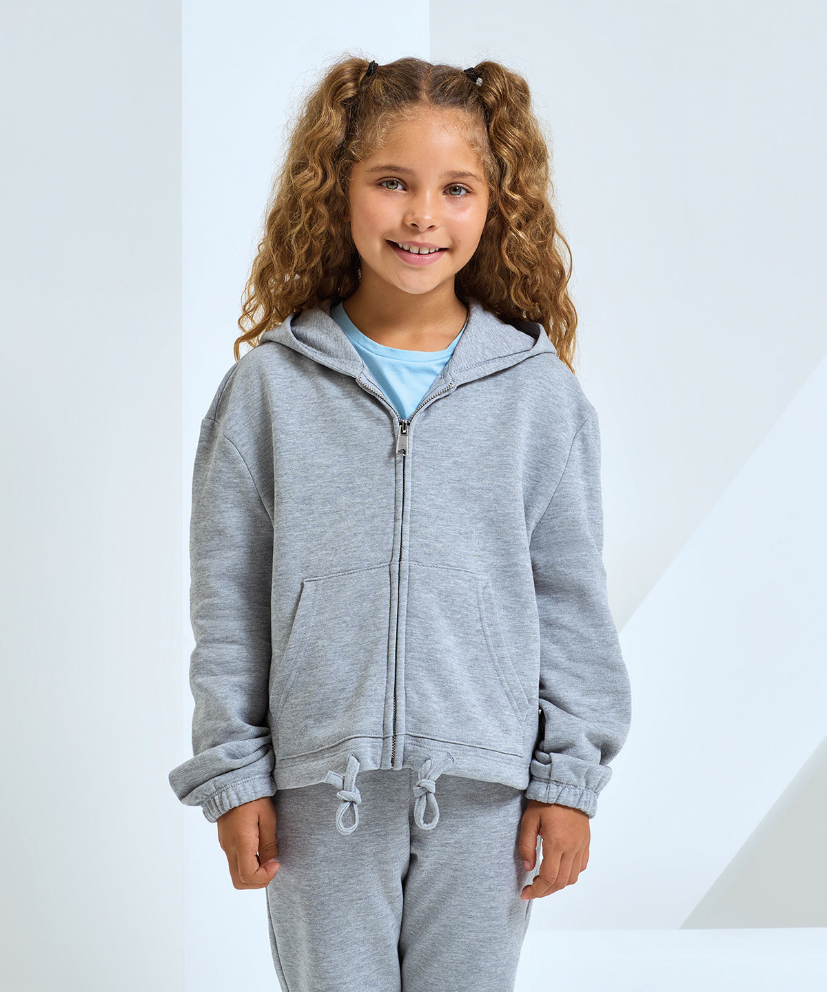 TriDri Kids recycled cropped oversize full-zip hoodie, lifestyle photo