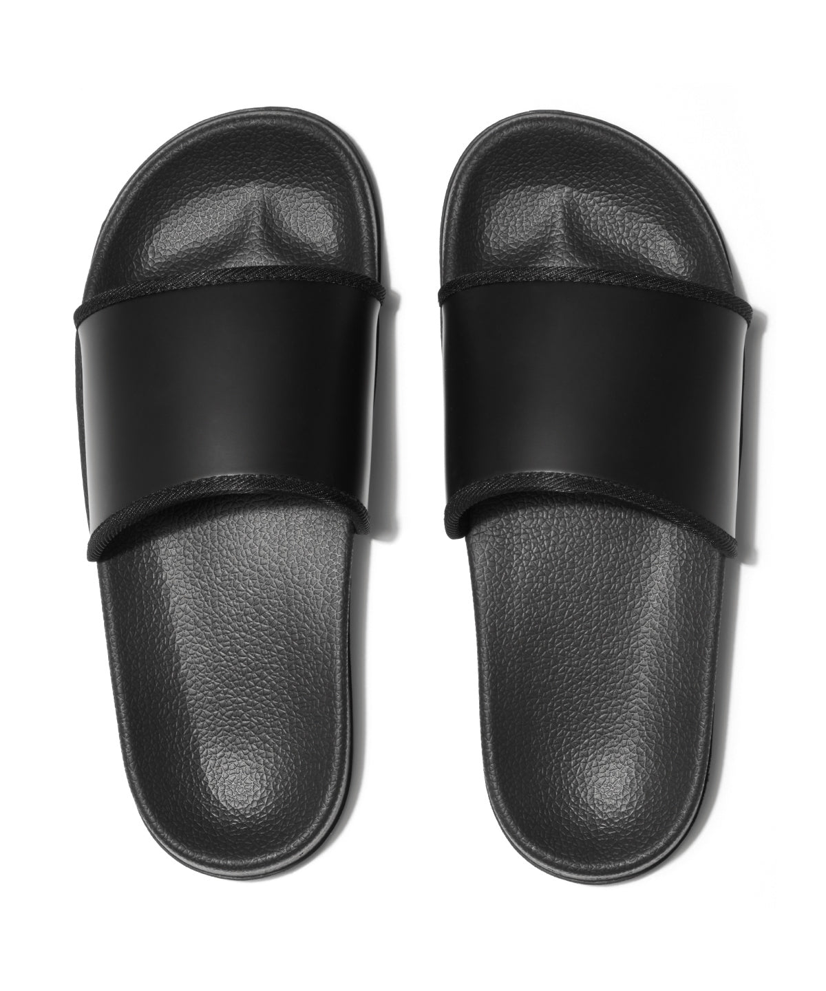 TriDri Print-ready slider in Black/Black, front view