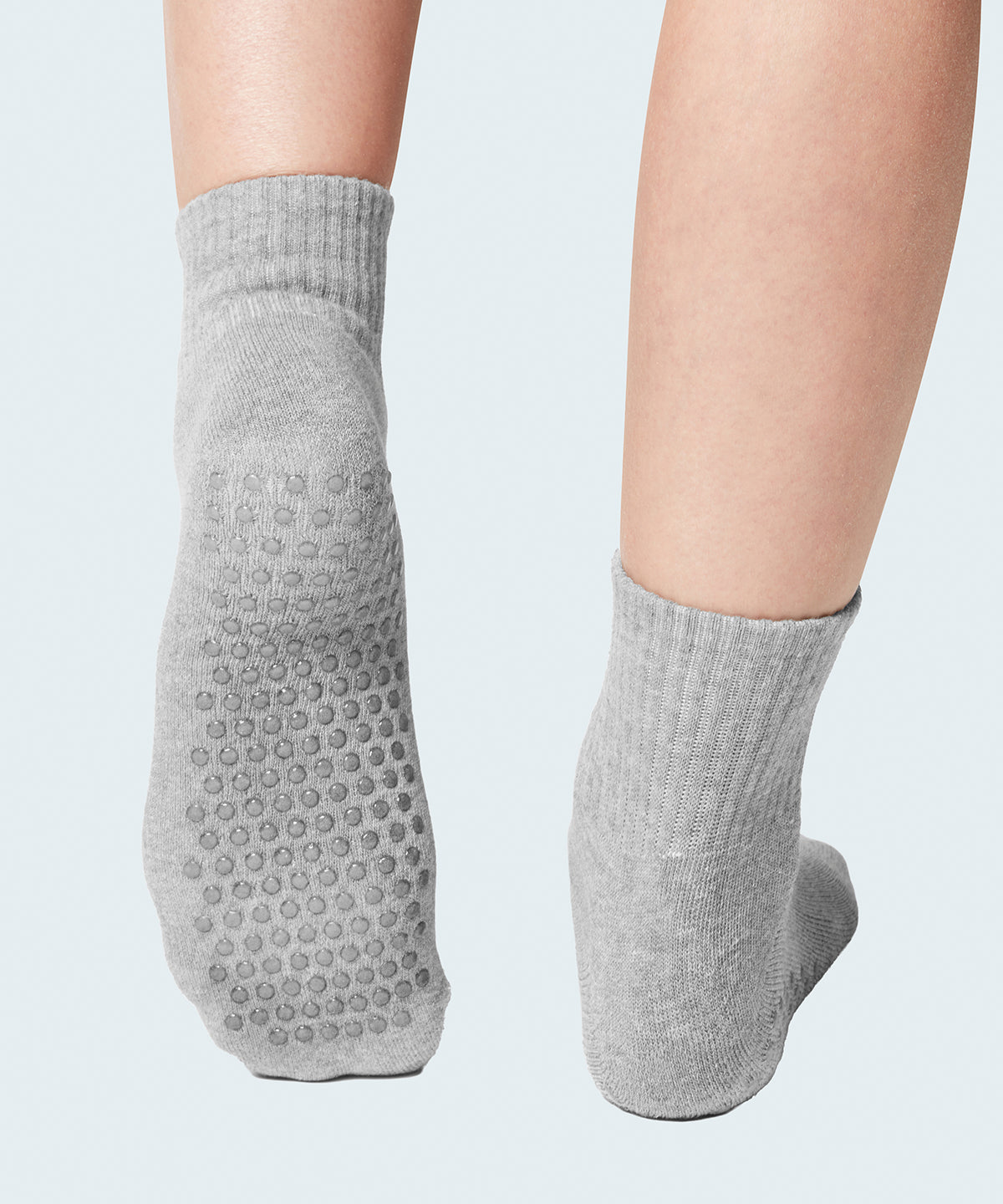 TriDri Grip socks, lifestyle photo