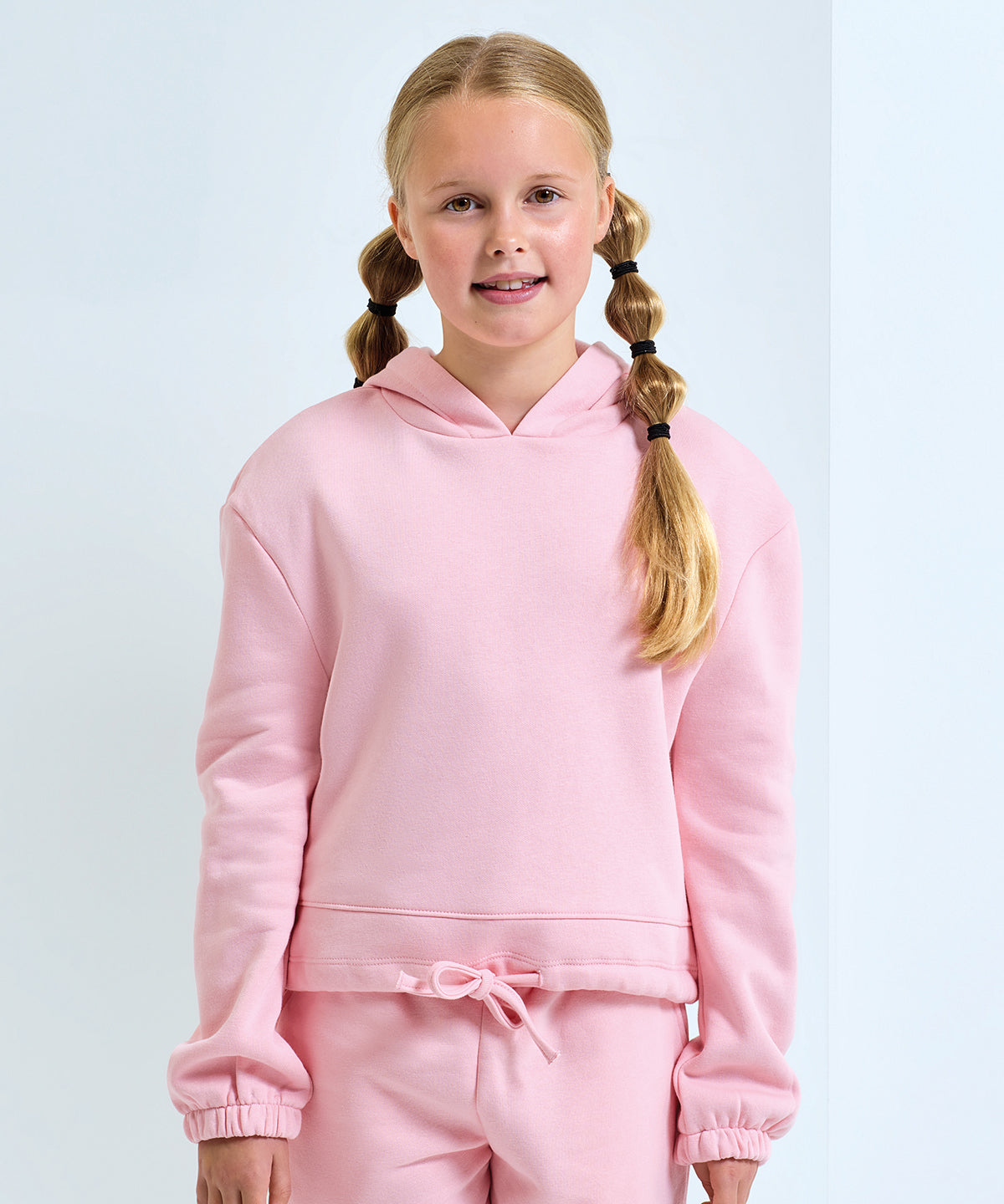 TriDri Kids recycled cropped oversize hoodie, lifestyle photo