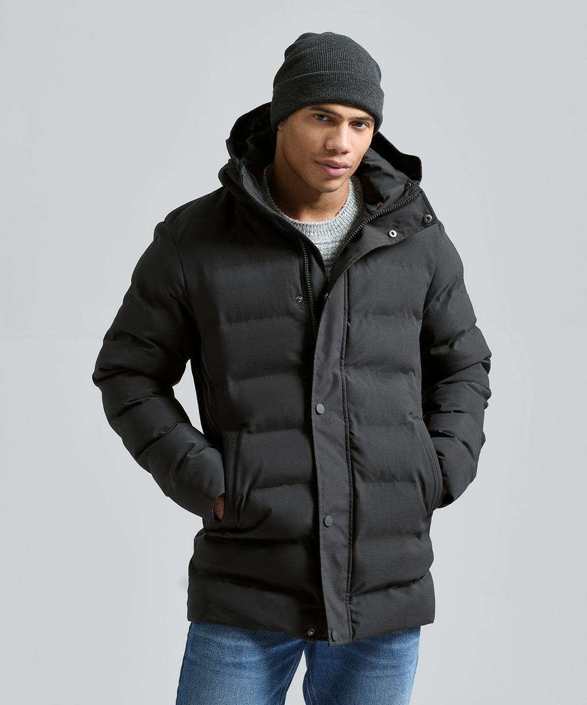 2786 Recycled bonded longline padded jacket, lifestyle photo