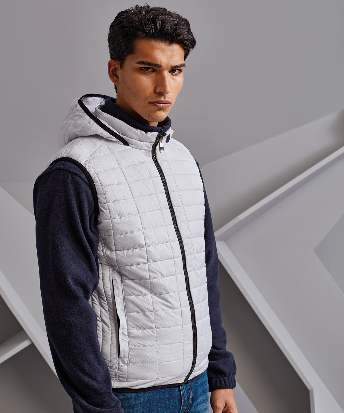 2786 Honeycomb hooded gilet, lifestyle photo