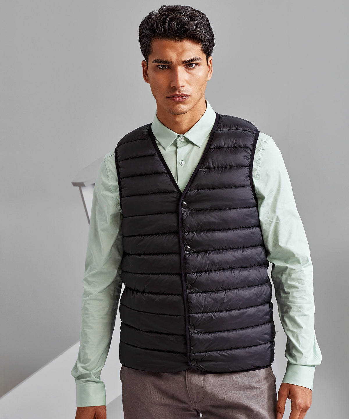 2786 Padded gilet vest in Black, lifestyle photo