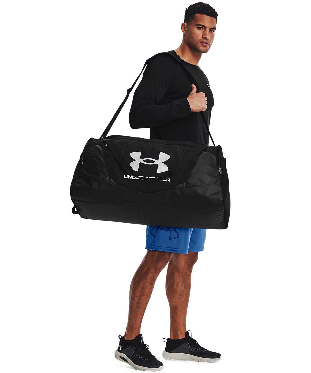 Under Armour UA Undeniable 5.0 duffle large in Black/Black/Metallic Silver, lifestyle photo