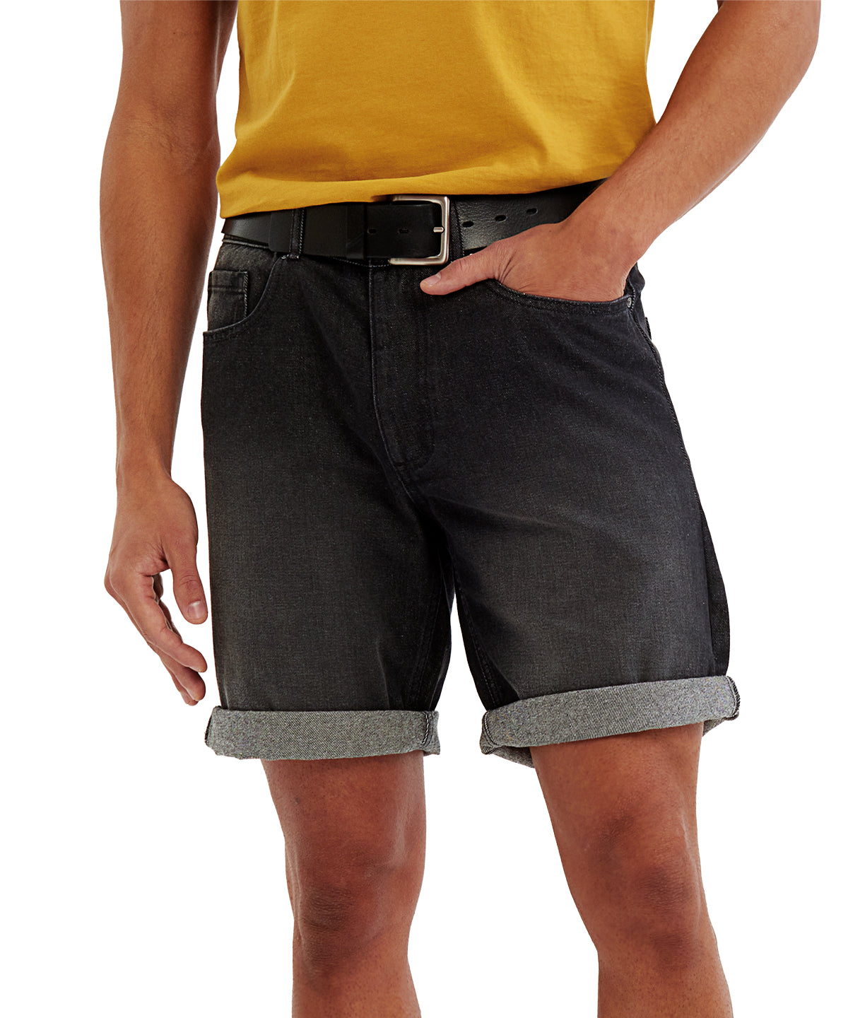 Wombat Men’s denim shorts, lifestyle photo