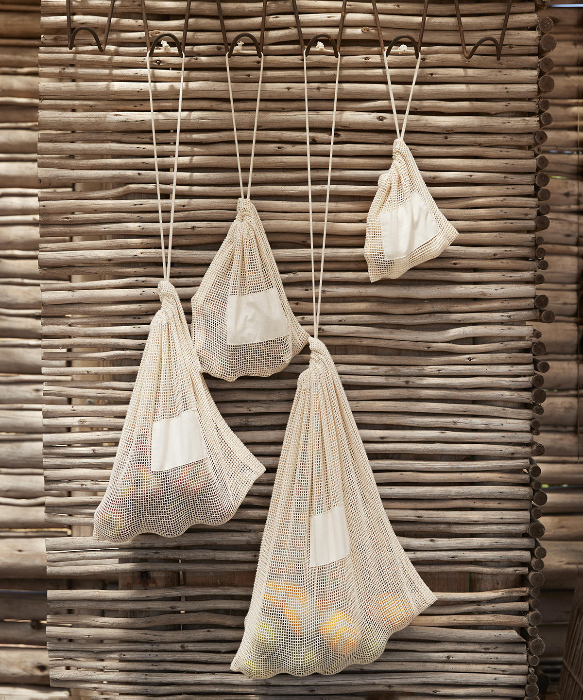 Westford Mill Organic cotton mesh sacks in Natural, lifestyle photo