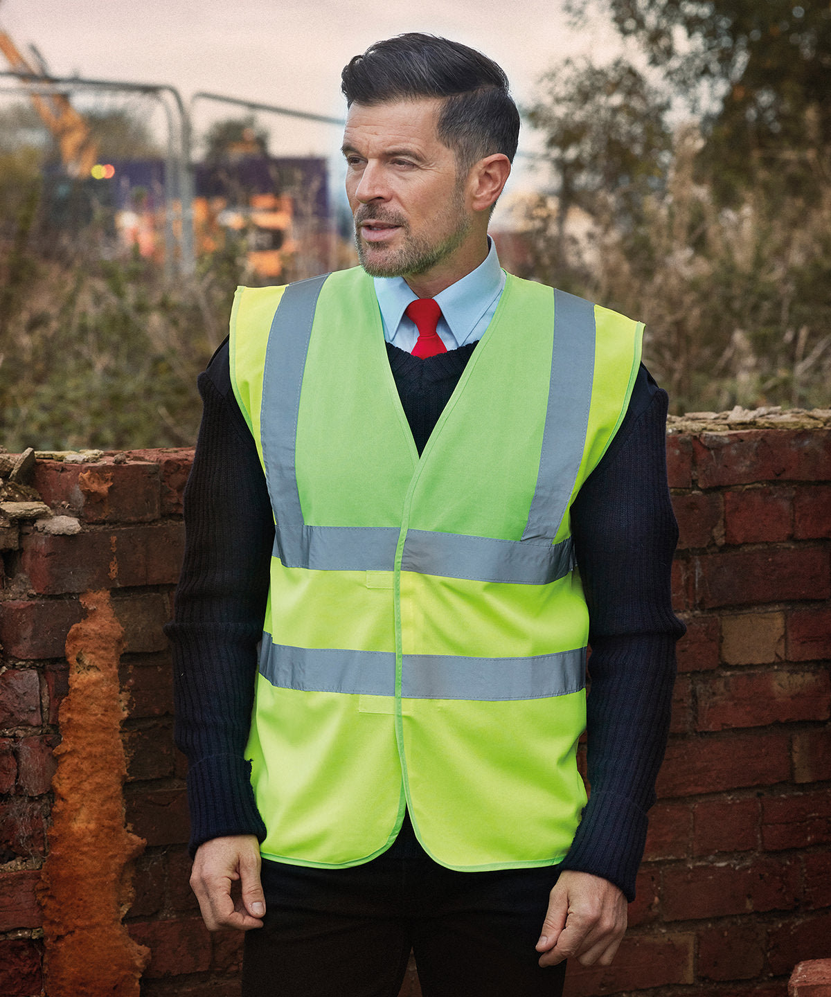 Yoko Hi-vis 2-band-and-braces waistcoat, lifestyle photo