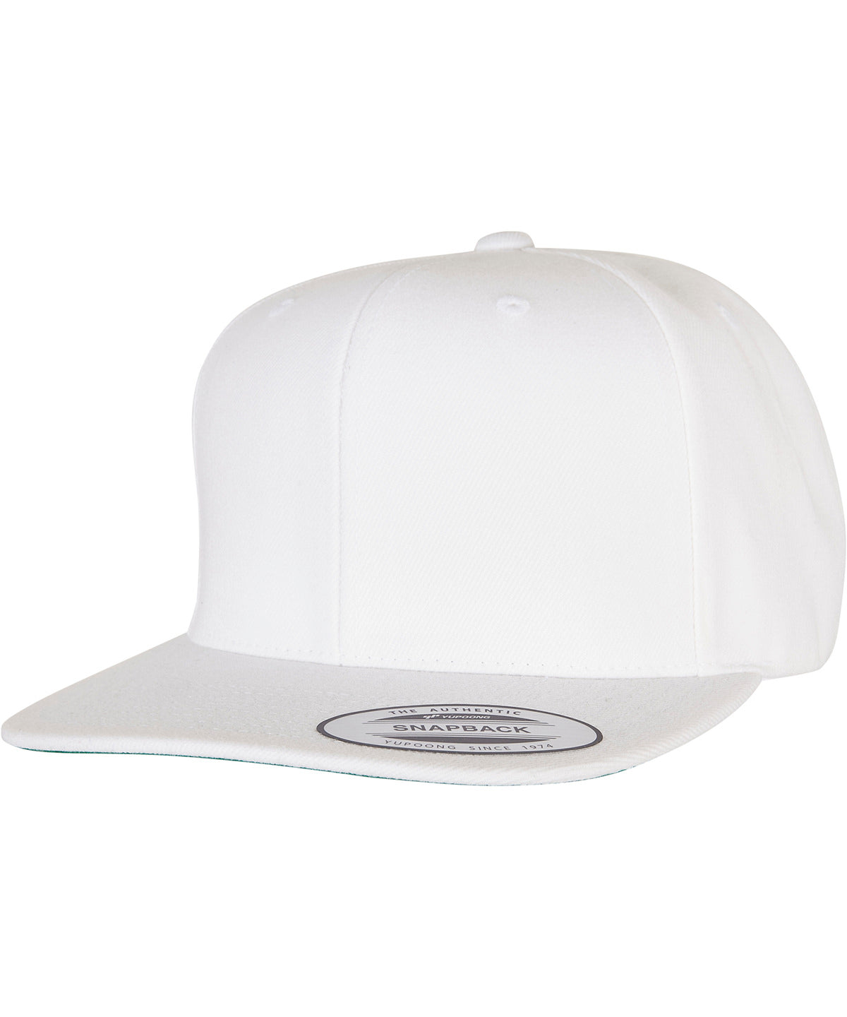 Flexfit by Yupoong The classic snapback in White, front view
