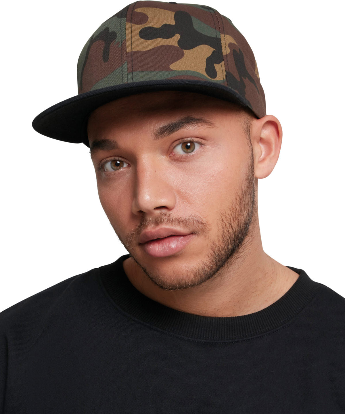 Flexfit by Yupoong Classic snapback 2-tone camo, lifestyle photo