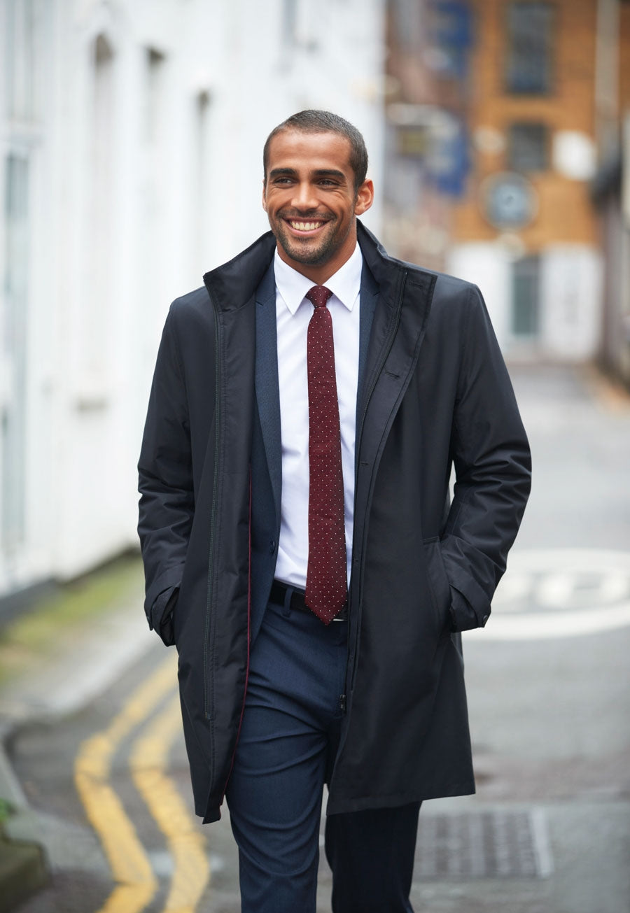 Brook Taverner Chicago Raincoat in Black, image 4