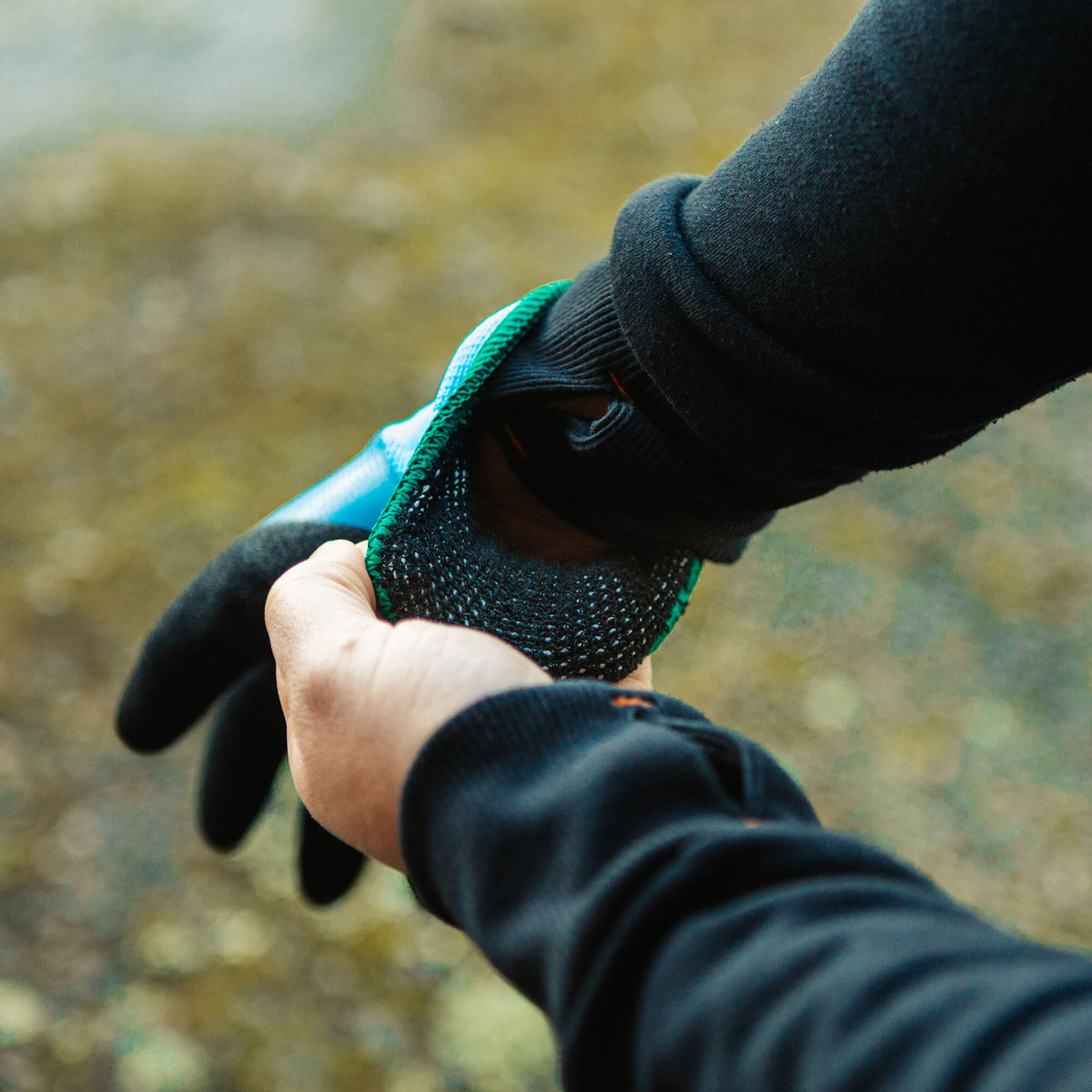 Xpert Core Thermdry Waterproof Thermal Fully Coated Glove Blue/Black, front view