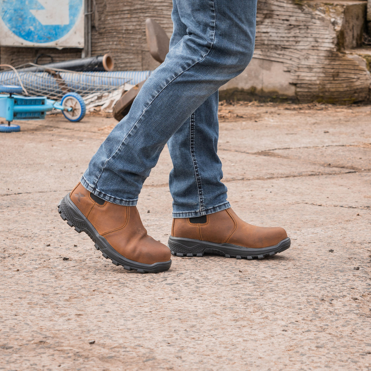 Xpert Heritage Rancher Non-Safety Boot Brown, front view