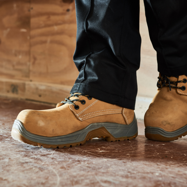V12 Puma IGS VR602.01 S3 SRC HRO safety boot in Honey – 2