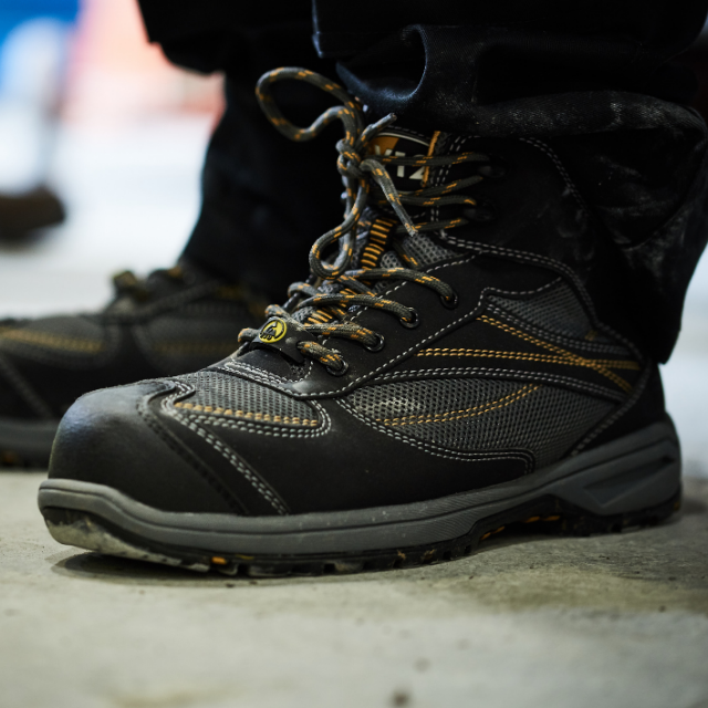 V12 Torque IGS V1945 S1P SRC HRO safety boot in Grey – 1